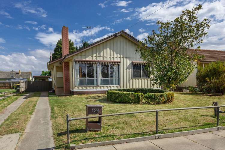 Main view of Homely house listing, 124 Dawson Street, Sale VIC 3850