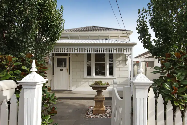 24 Railway Avenue
