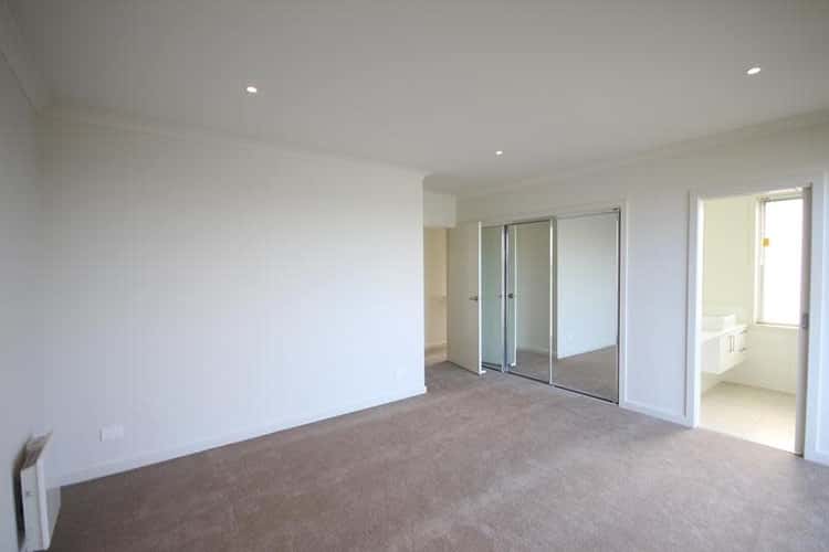 Fifth view of Homely townhouse listing, 16 Jumbuck Circuit, Carrum Downs VIC 3201