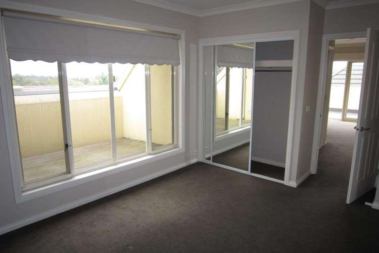 Fifth view of Homely townhouse listing, 2/15 Parring Road, Balwyn VIC 3103
