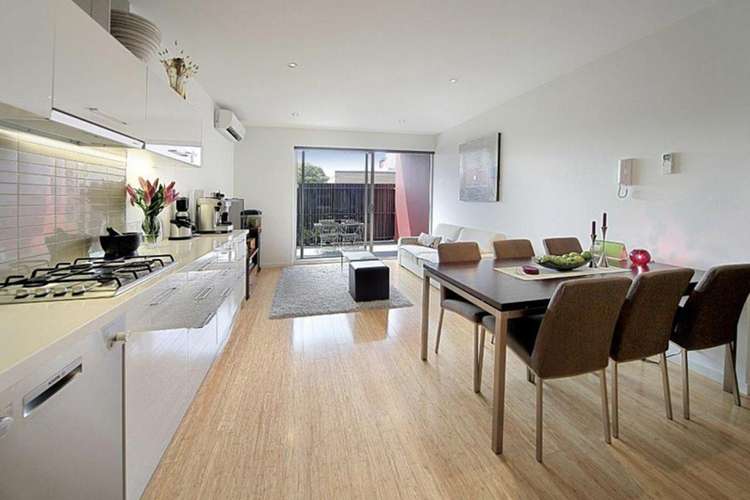 Fifth view of Homely apartment listing, 4/18 Waratah Avenue, Glen Huntly VIC 3163