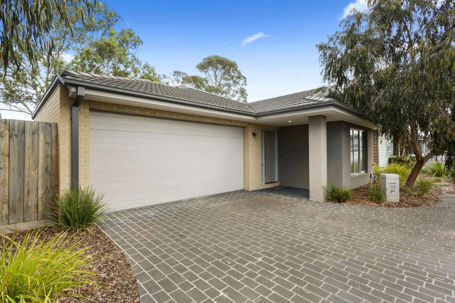 Main view of Homely townhouse listing, 39 Cabernet Drive, Somerville VIC 3912