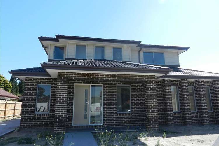 Main view of Homely townhouse listing, 1/4 Leamington Street, Reservoir VIC 3073