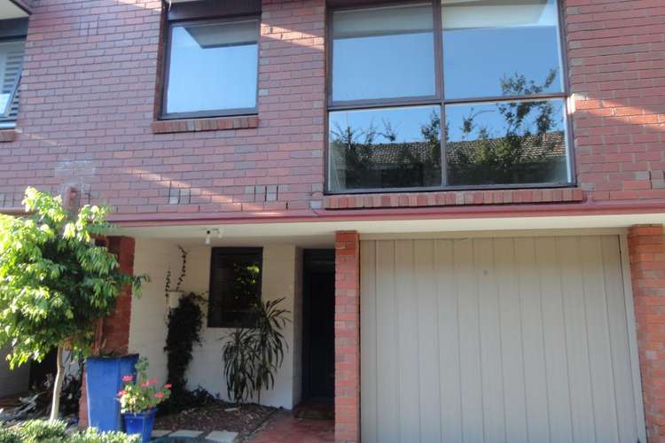 Main view of Homely unit listing, 3/96 St Elmo Road, Ivanhoe VIC 3079