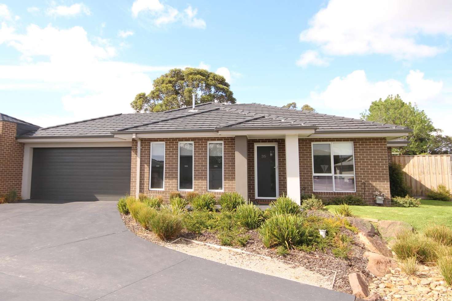 Main view of Homely unit listing, 35 Sunflower Circuit, Carrum Downs VIC 3201