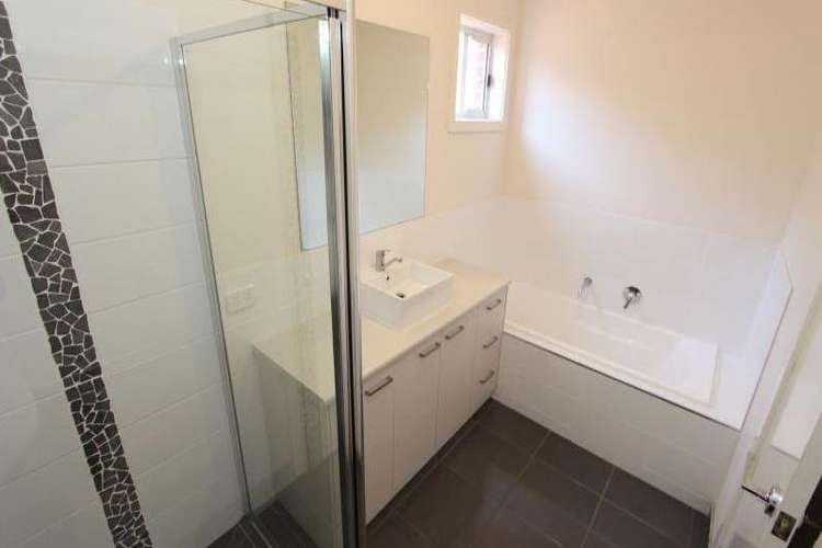 Fourth view of Homely house listing, 3 Cavanagh Court, Ballarat East VIC 3350