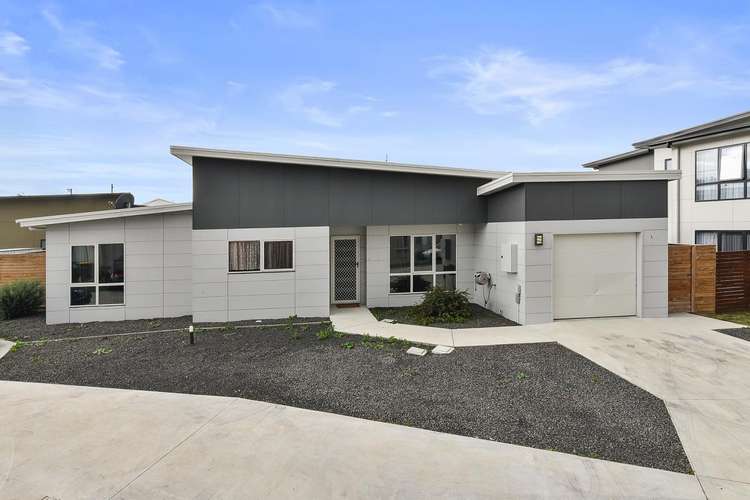 Main view of Homely unit listing, 2/23 Hortus Place, Newnham TAS 7248