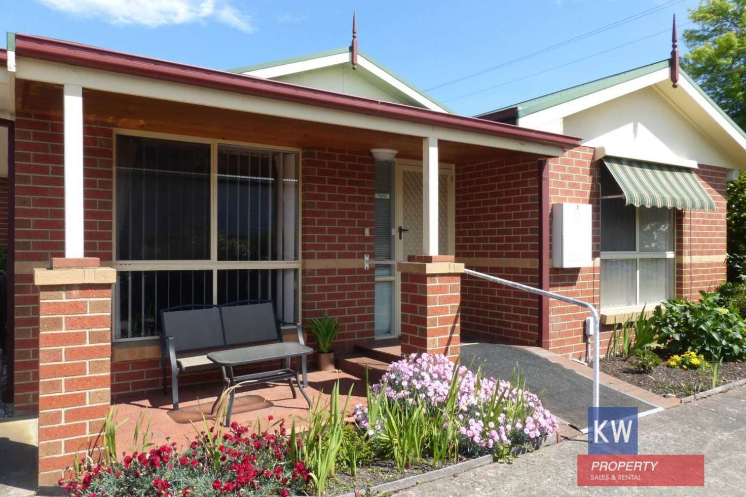 Main view of Homely townhouse listing, Unit 1/18 Ann Street, Morwell VIC 3840
