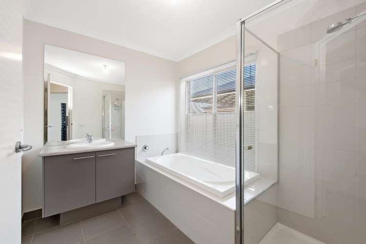 Seventh view of Homely house listing, 3 Brahman Drive, Delacombe VIC 3356