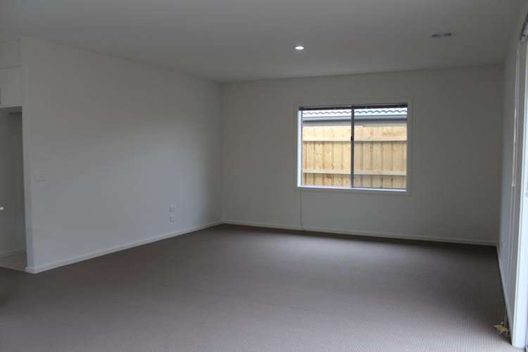 Third view of Homely unit listing, 28 Botany Drive, Carrum Downs VIC 3201