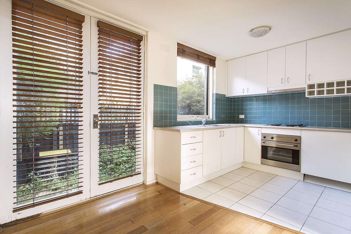 Main view of Homely apartment listing, 2/25 Bendigo Avenue, Elwood VIC 3184