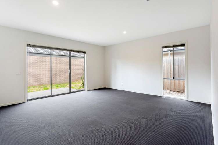 Fourth view of Homely townhouse listing, 10 Flora Lane, Carrum Downs VIC 3201