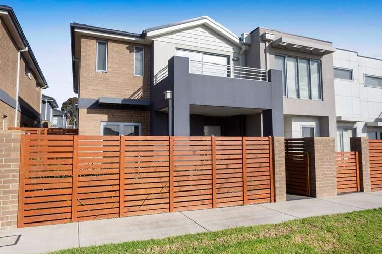 11 Belfort Lane, Cranbourne VIC 3977