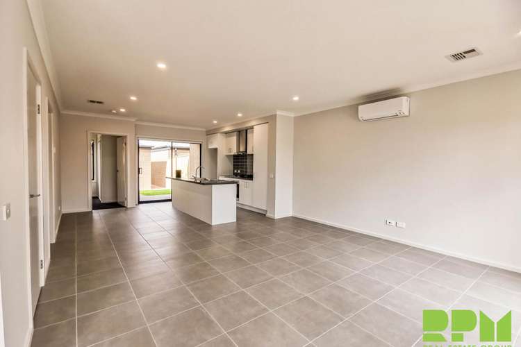 Fourth view of Homely townhouse listing, 9 Cabin Walk, Tarneit VIC 3029