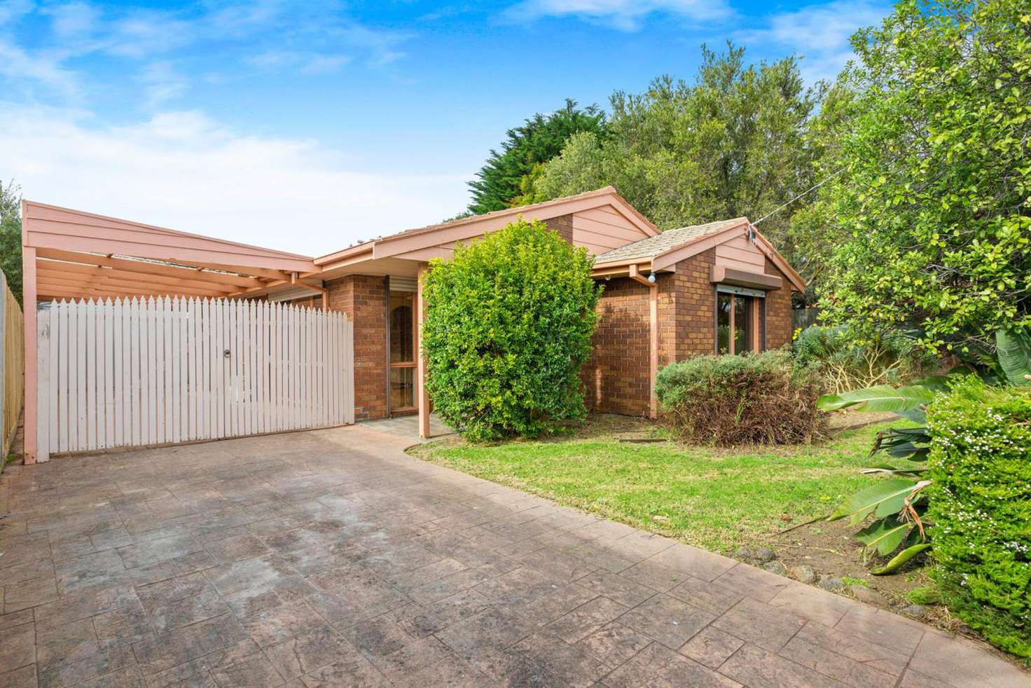Main view of Homely house listing, 32 Dion Drive, Carrum Downs VIC 3201