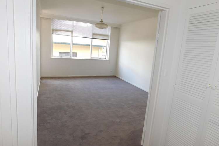 Fifth view of Homely apartment listing, 5/16 Charnwood Crescent, St Kilda VIC 3182