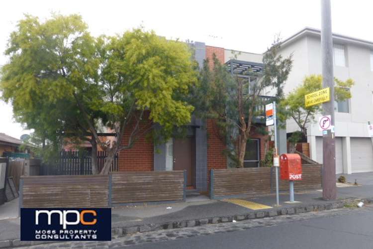 Main view of Homely townhouse listing, 1/122 Albion Street, Brunswick VIC 3056