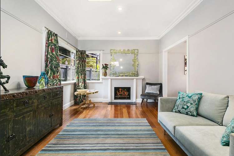 Main view of Homely unit listing, 2/48 Whitmuir Road, Bentleigh VIC 3204