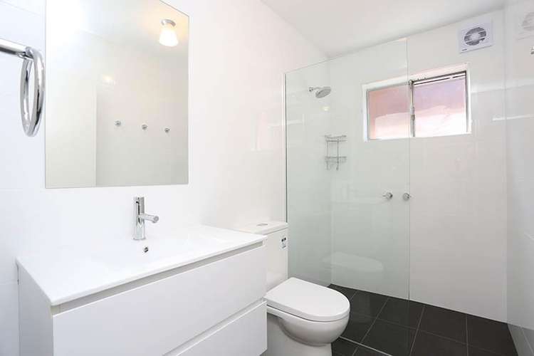 Fourth view of Homely apartment listing, 2/75 Edinburgh Street, Richmond VIC 3121