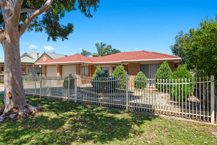 Second view of Homely house listing, 18 Fernwren Place, Carrum Downs VIC 3201