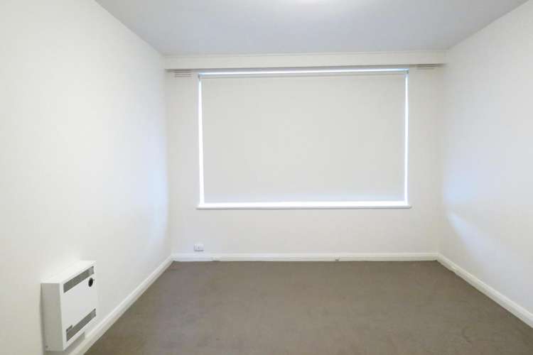 Third view of Homely apartment listing, 3/135 Glenhuntly Road, Elwood VIC 3184