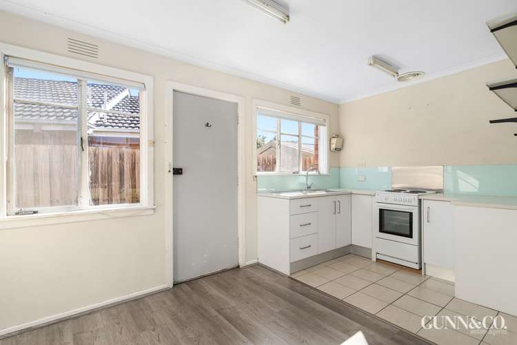 Fifth view of Homely unit listing, 2&3/30 Chifley Avenue, Altona VIC 3018
