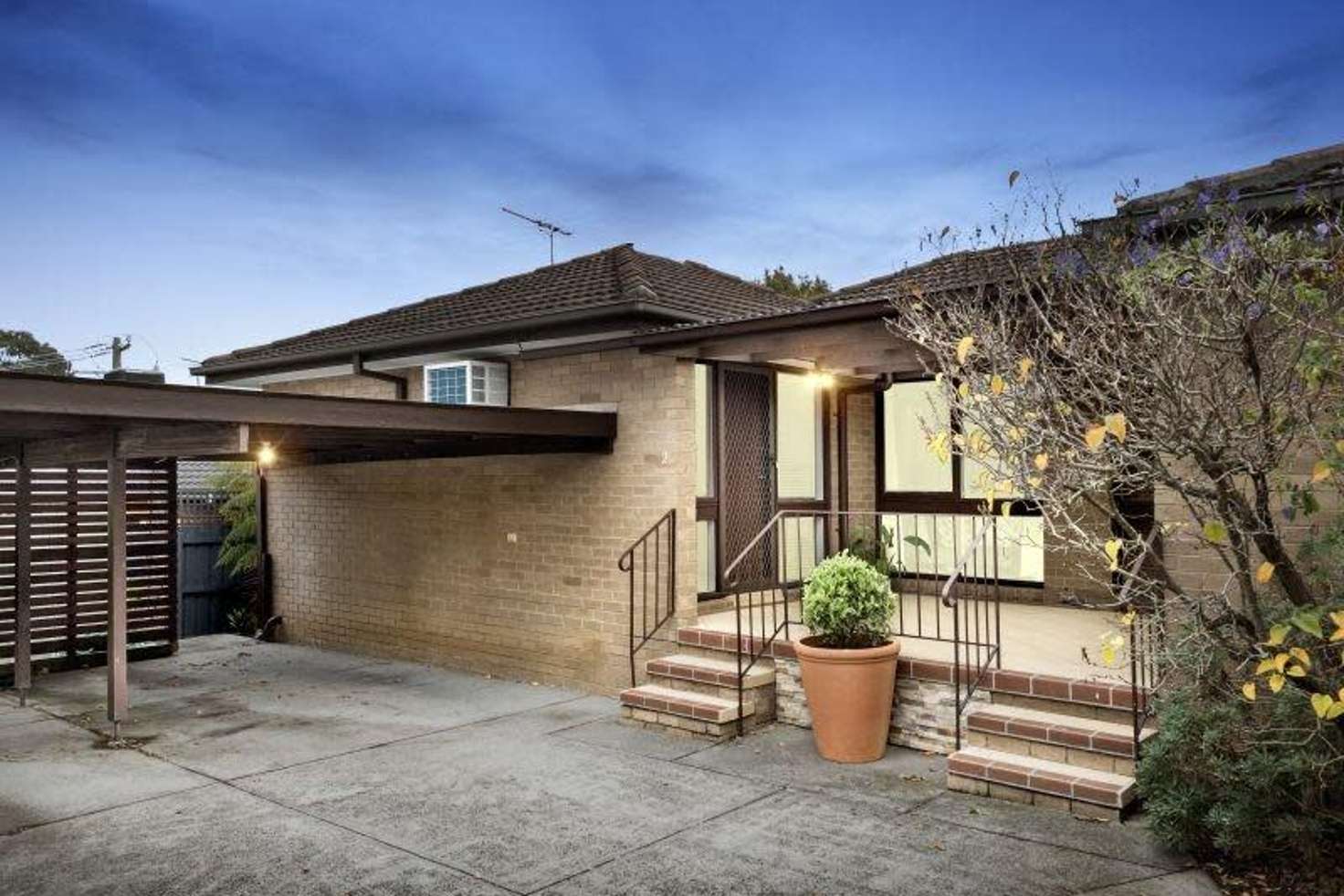 Main view of Homely unit listing, 2/37 Sixth Avenue, Burwood VIC 3125