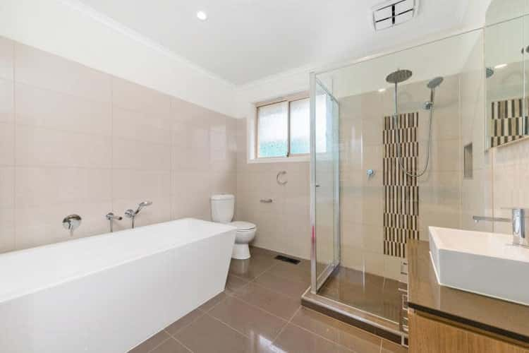 Fifth view of Homely house listing, 7 Joan Court, St Albans VIC 3021