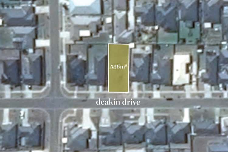 17 Deakin Drive, Delacombe VIC 3356