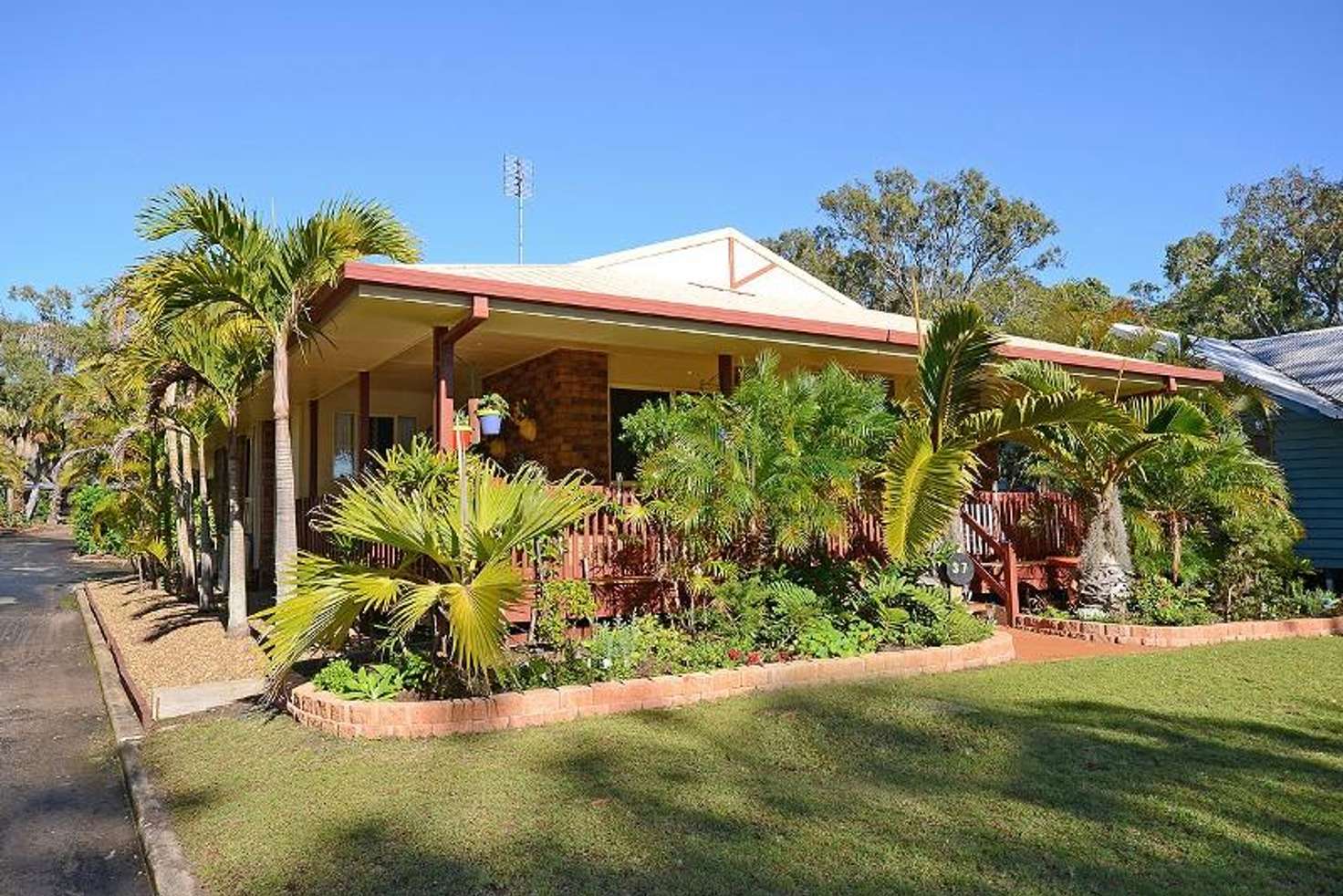 Main view of Homely unit listing, 37/ 415 Boat Harbour Dr, Torquay QLD 4655