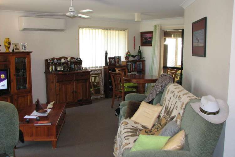 Sixth view of Homely house listing, 17 Earls Ct, Point Vernon QLD 4655