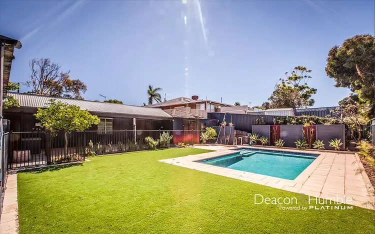 28 Clevedon Place, Kallaroo WA 6025