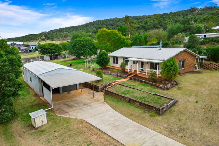 15 Hillview Crescent, Gowrie Junction QLD 4352