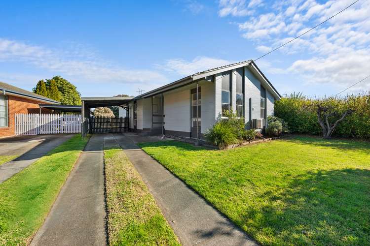 33 Gibsons Road, Sale VIC 3850