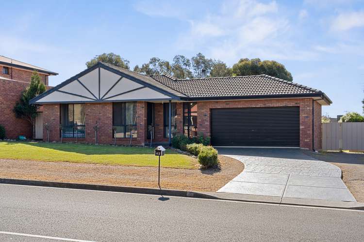 42 Cairns Drive, Bacchus Marsh VIC 3340