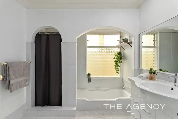 Fourth view of Homely house listing, 32 Chalfont Way, Swan View WA 6056