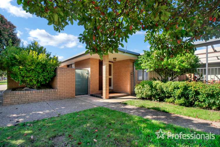 4/61 Main Street, Lake Albert NSW 2650