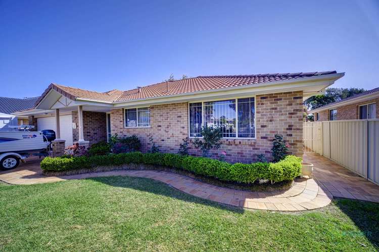 11 Thora Close, Forster NSW 2428