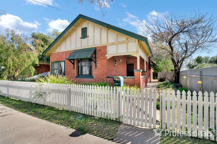 227 Kincaid Street, Wagga Wagga NSW 2650