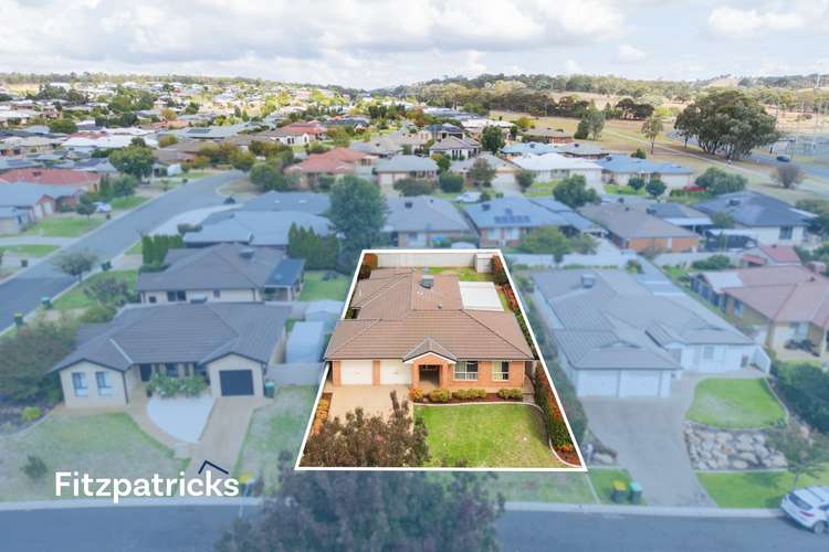 2 Auderdale Close, Bourkelands NSW 2650