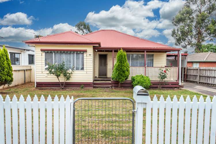 19 Duke Avenue, Hamilton VIC 3300