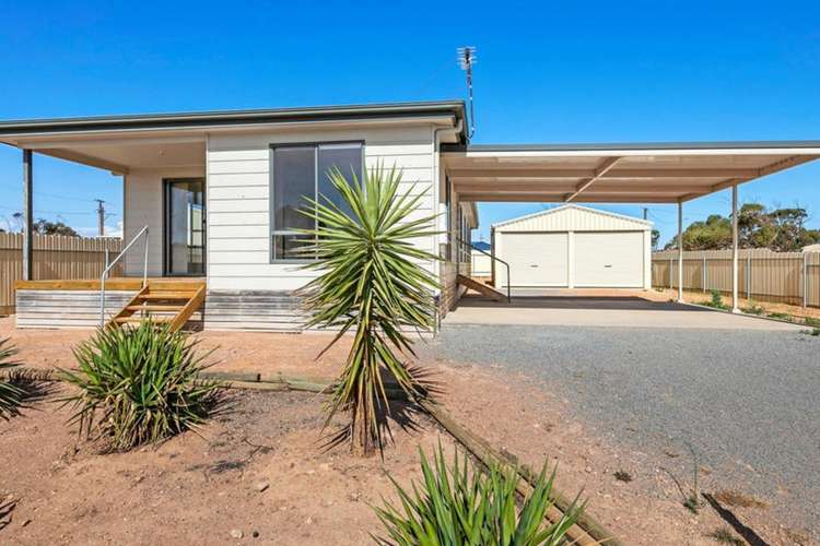 8 Chandler Crescent, Ceduna SA 5690