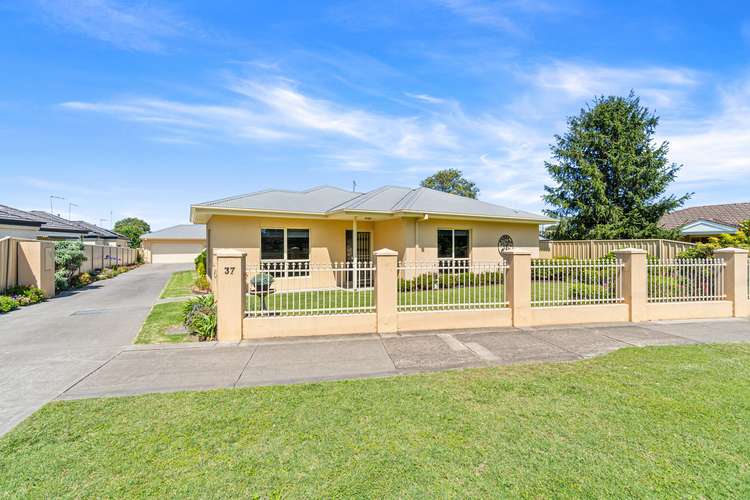 Main view of Homely townhouse listing, 1/37 Boisdale Street, Maffra VIC 3860