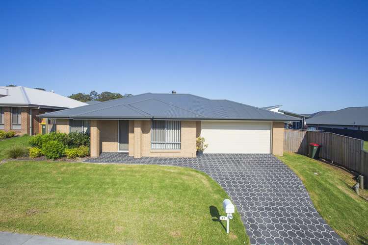 Main view of Homely house listing, 39 Settlers Boulevard, Chisholm NSW 2322