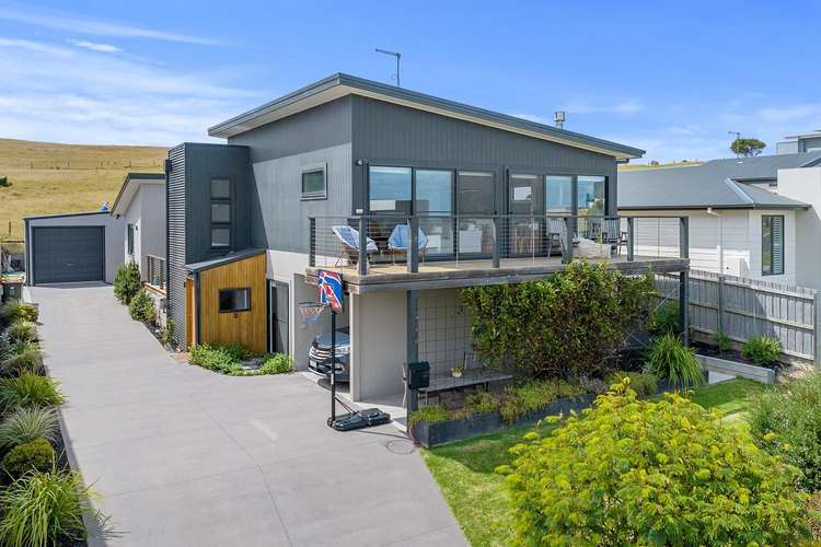 22 Penniwells Drive, San Remo VIC 3925