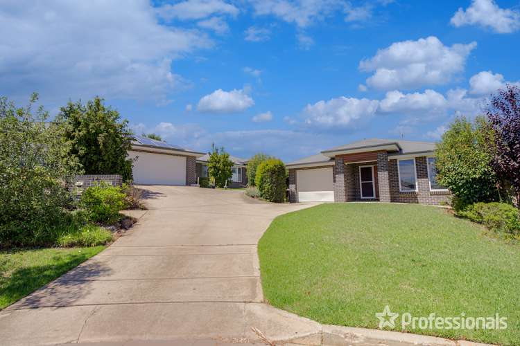 Main view of Homely villa listing, 5/15 Murndal Place, Bourkelands NSW 2650
