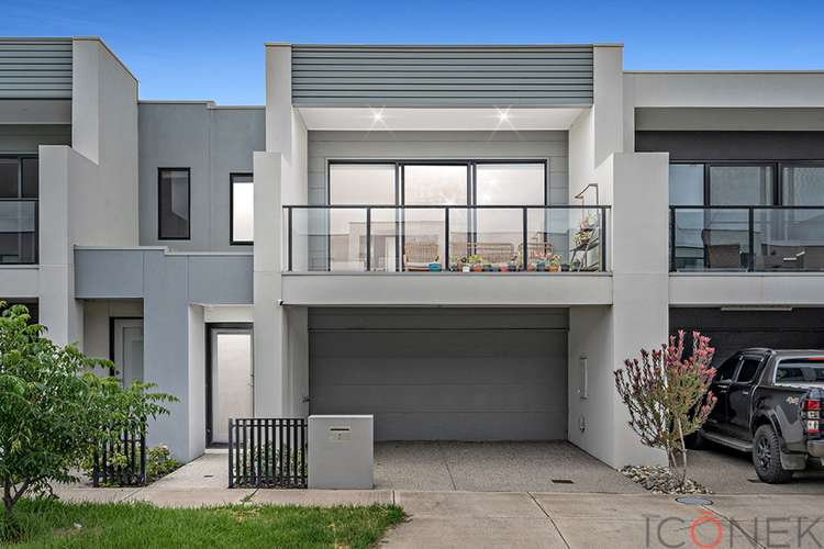 Main view of Homely townhouse listing, 7 Soho Crescent, Wollert VIC 3750