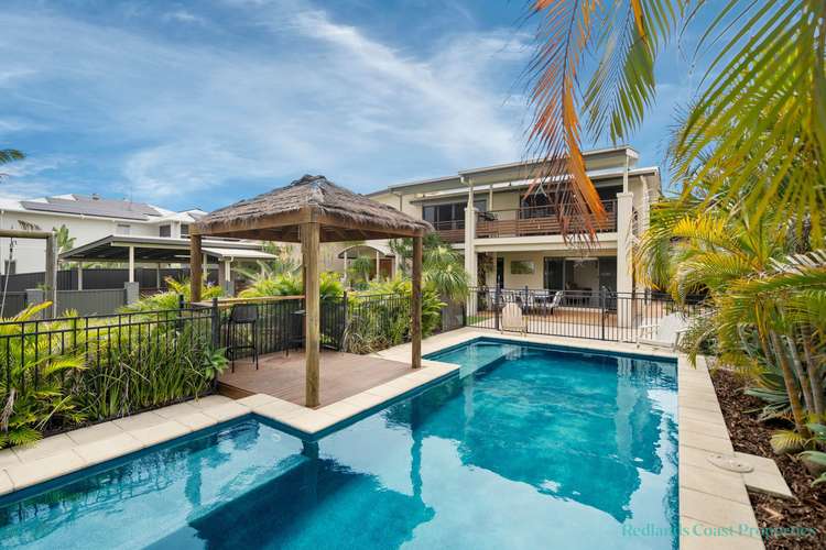 4 Newcomb Court, Redland Bay QLD 4165