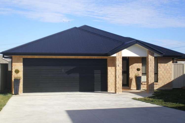 Main view of Homely house listing, 5 Parker Place, Bathurst NSW 2795