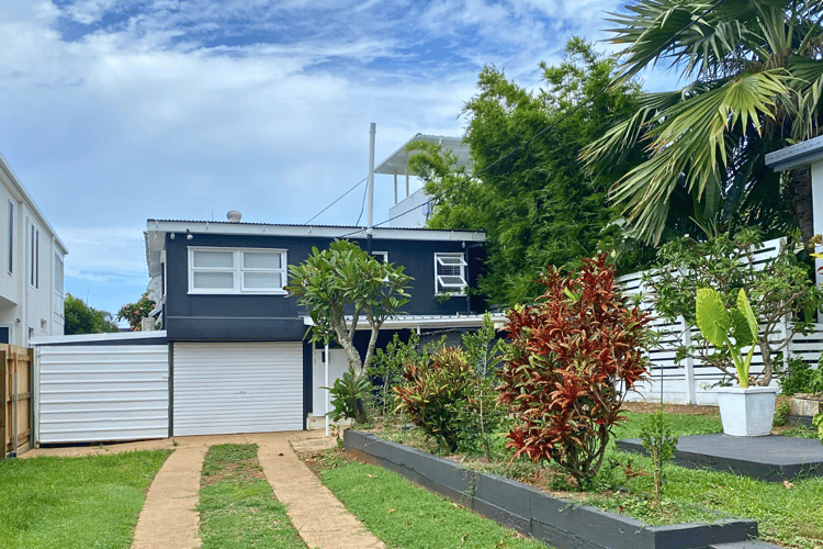 27 Matthew Flinders Drive, Cooee Bay QLD 4703